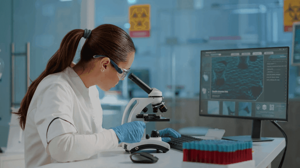 Chinese Biotech Startups Hit Profit Milestone in 2025