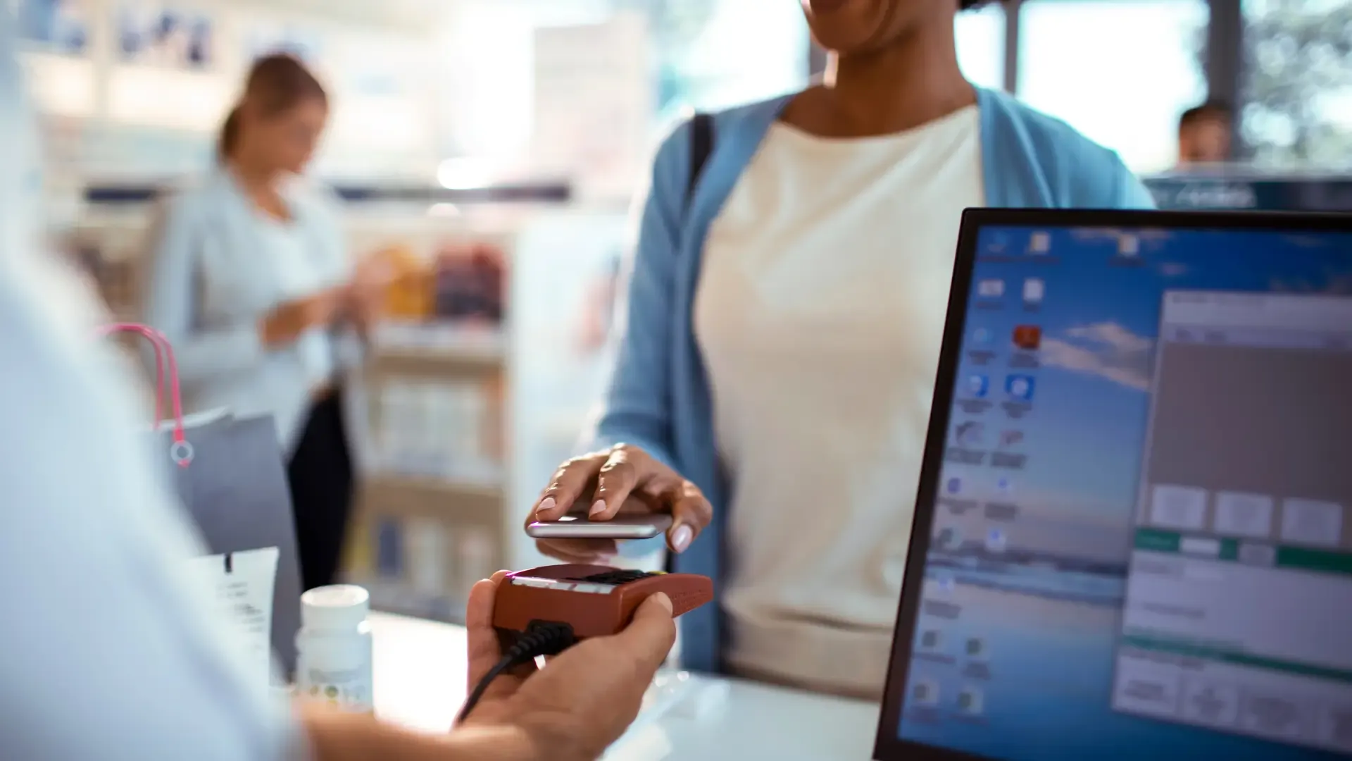L’Oréal and Mastercard Launch Credit Card for Beauty Professionals in Latin America