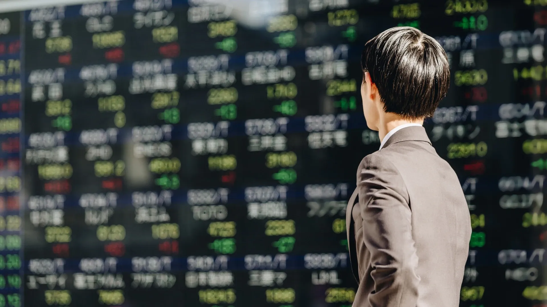 Huatai Secures $1.3 B In Bonds To Fund Tech-Driven Global Expansion