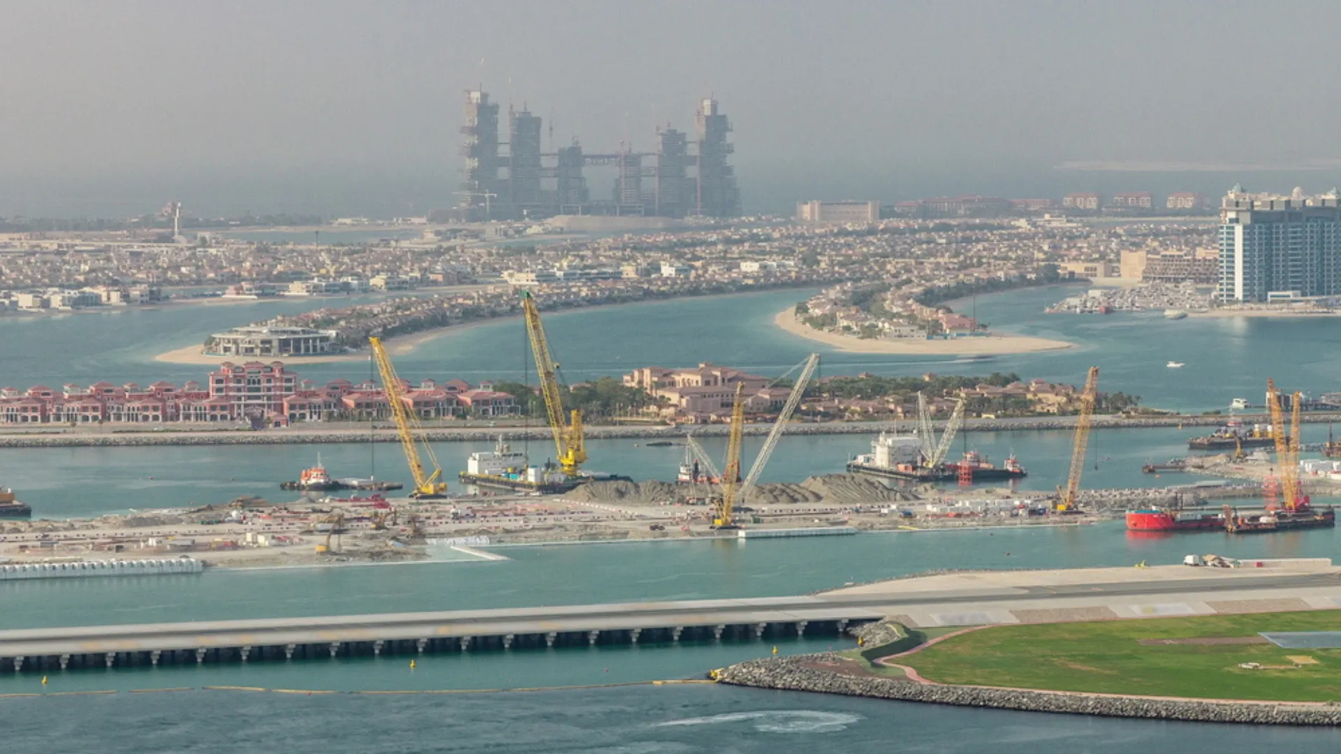 GCC Infrastructure Boom 2026: How Mega Projects Are Powering Economic Diversification