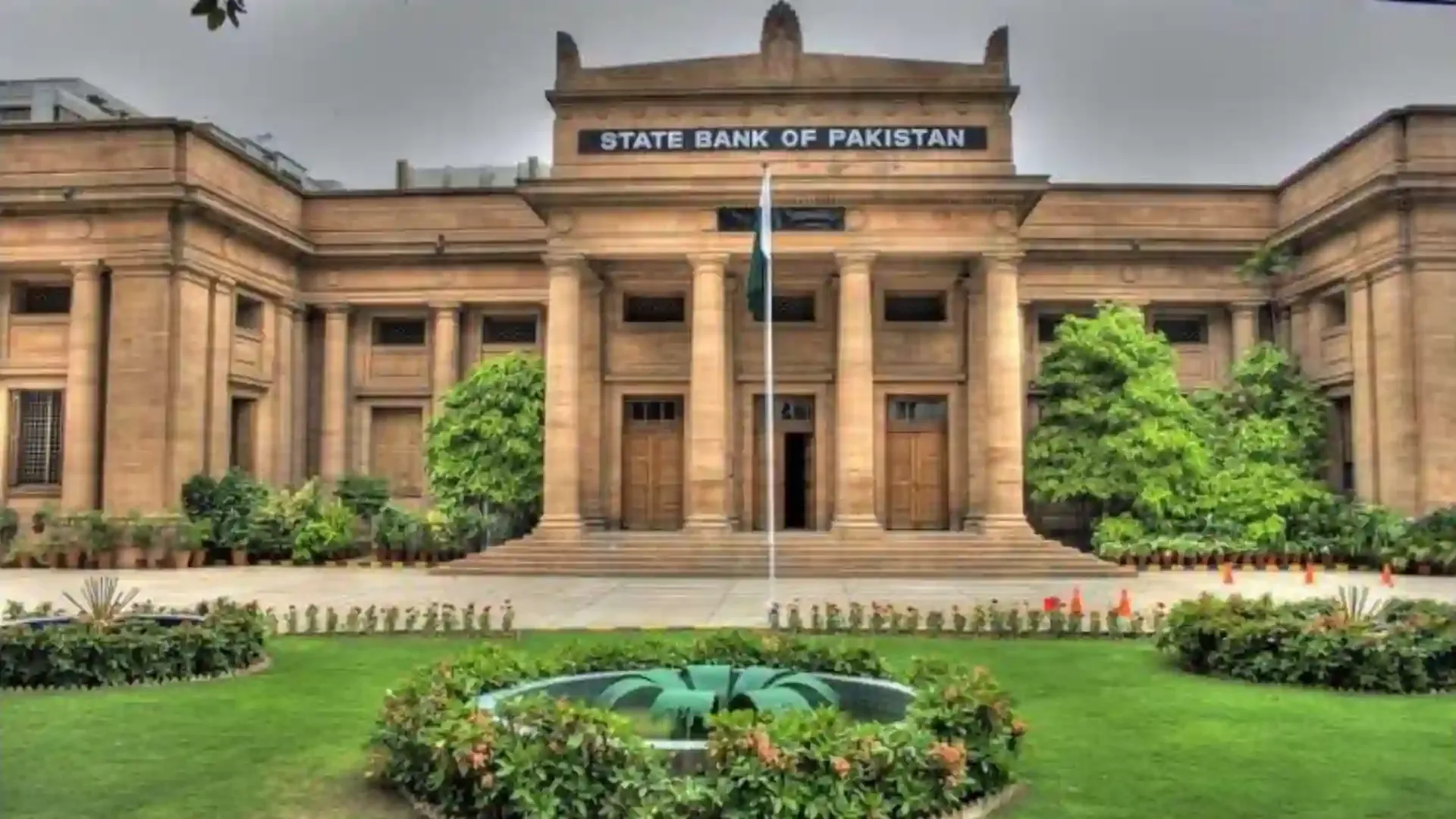 FX Reserve Slumps to $6.7bn, Pakistan Looks to Saudi Arabia for Assistance