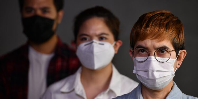 Coronavirus: Jobs and Stocks Falter as Covid-19 Roars Across Philippines 1 CORONAVIRUS )covid-19)