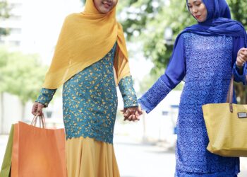 Muslim female friends