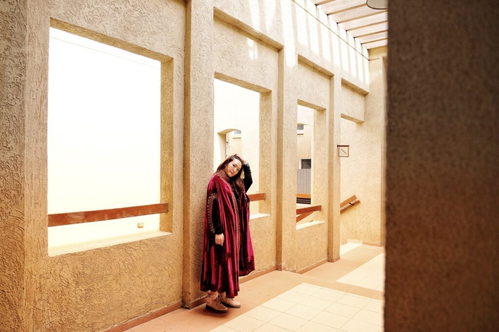 Women in Arabic traditional costume