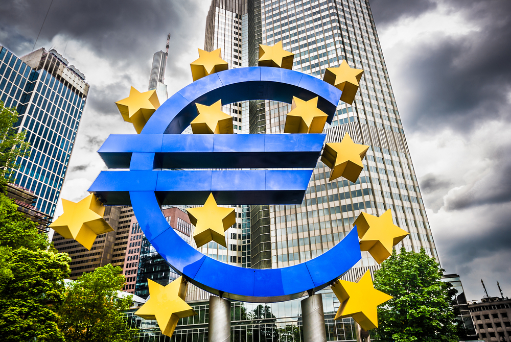 Investors Eye Towards the West as European Bank EFTs Lose