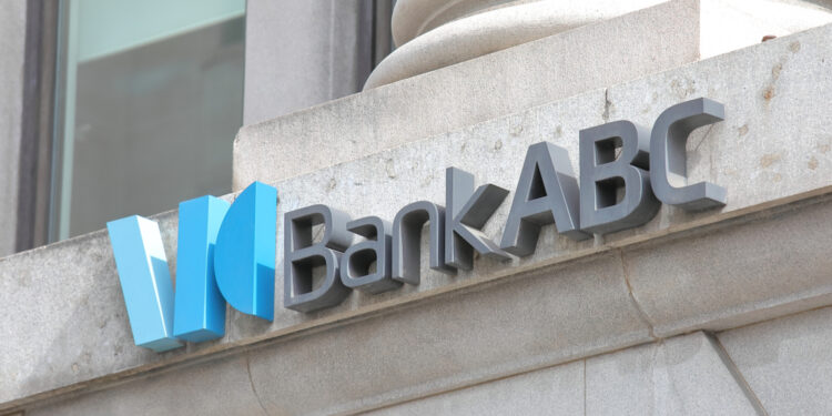 Bank ABC Signs Acquisition Deal with Lebanese BLOM Bank for $480 Million