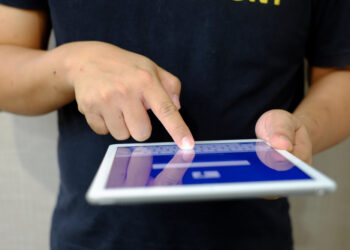 Facebook News Launches in the U.K. With New Local and National Partnerships
