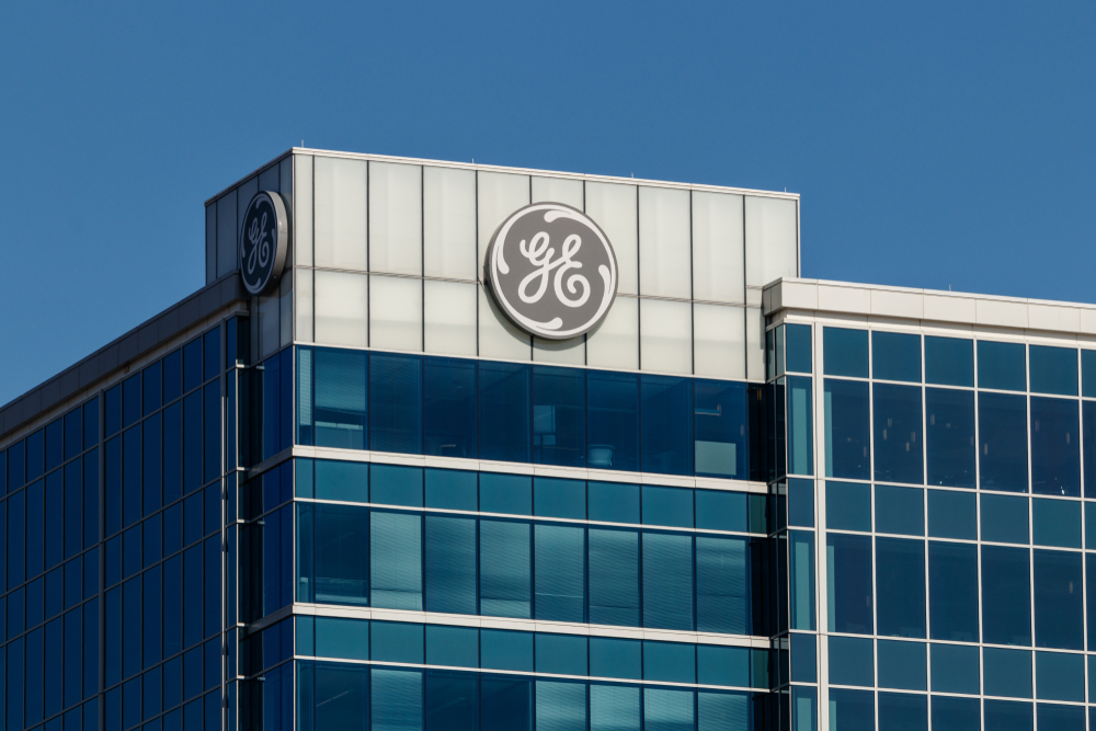 General Electric Close $30 Billion Deal with AerCap