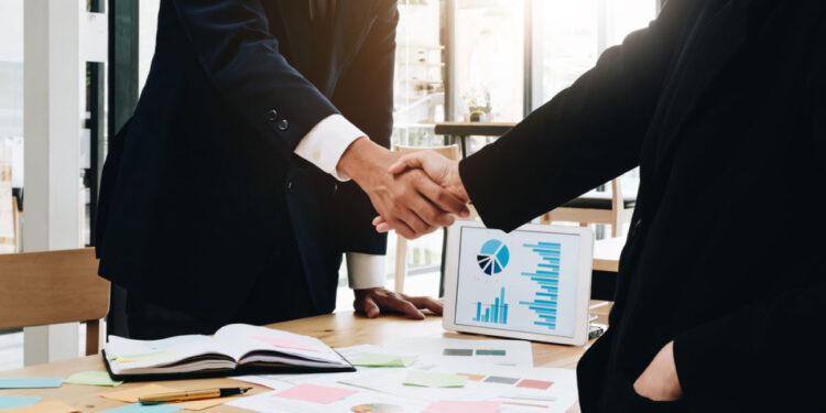 For $4.25 billion, Apollo Global Management Inc acquires 90% of Verizon's stakes. 1 For $4.25 billion, Apollo Global Management Inc acquires 90% of Verizon's stakes.