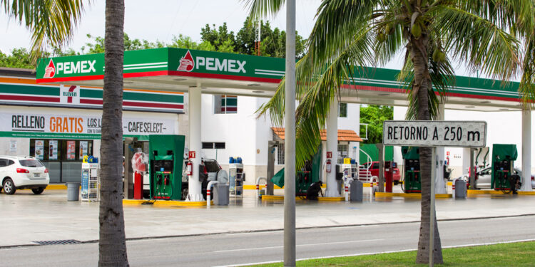 Pemex gets sole ownership of a Houston-area refinery for $596 million