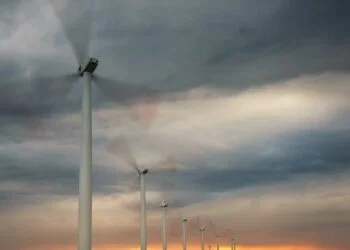 Saudi Arabia begins the trial of its very first wind turbine in Al-Jouf