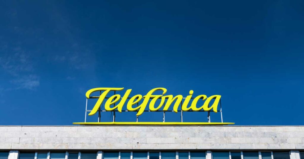 Telefónica supersedes old technology with recycled optic fiber cables, rises with an eco-friendly consciousness