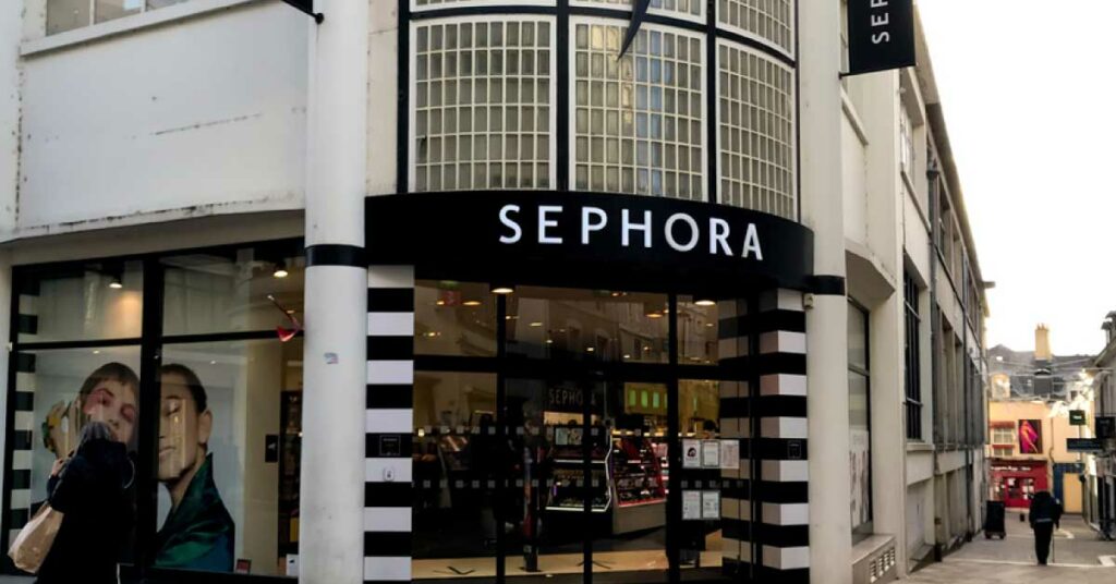 UK: Sephora acquires British cosmetic e-retailer, Feelunique, for GBP 132 million