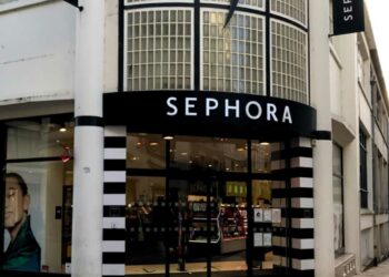 UK: Sephora acquires British cosmetic e-retailer, Feelunique, for GBP 132 million