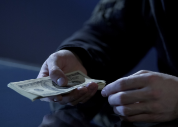 Central Bank of UAE allots guidelines to combat money laundering