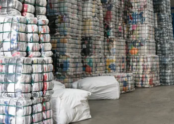 Saudi charitable organizations endorse Vision 2030 sustainability goals through recycled clothing