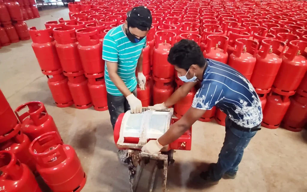 Pioneering Producers of Liquefied Petroleum Gas in Bangladesh: Bashundhara LPG 2 Pioneering Producers of Liquefied Petroleum Gas in Bangladesh: Bashundhara LPG