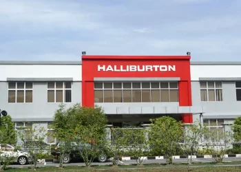 Halliburton and Exxon to buy a stake from West Qurna-1 oil field in Iraq