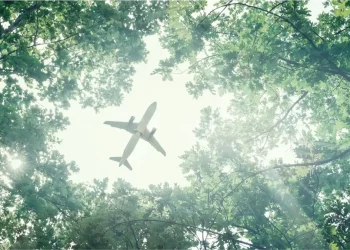 Denmark is striving to eliminate fossil fuels in domestic air transport by 2030