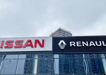 Renault and Nissan collaborate in USD 25.76 billion electrification drive