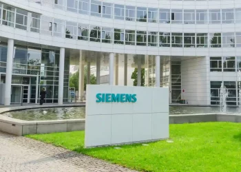 Siemens will sell its logistics arm’s mail and parcel faction to Koerber AG for EUR 1.15 billion