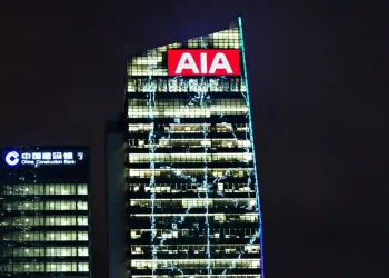 AIA Hong Kong takes over 100% shares of Blue Cross from the Bank of East Asia