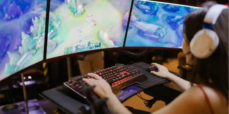 HER Galaxy launches in North American market, aims at women gamers in 2022