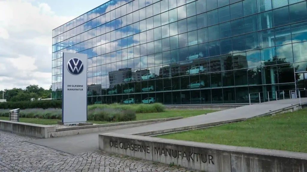 Volkswagen AG augments electric vehicle investment in Spain to EUR 10 billion