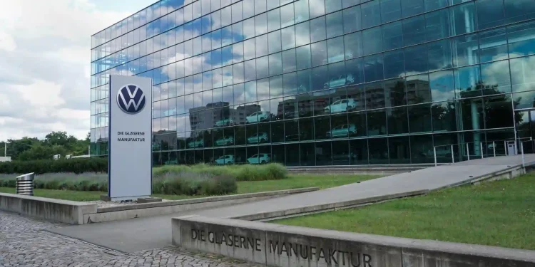 Volkswagen AG augments electric vehicle investment in Spain to EUR 10 billion