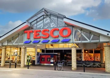 Sales in Tesco UK fall, as new cost of living pressure increases in Q2