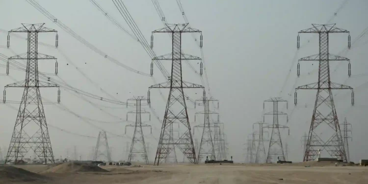 Saudi Arabia, Iraq sign new electricity interconnection agreement based on 2022 MoU