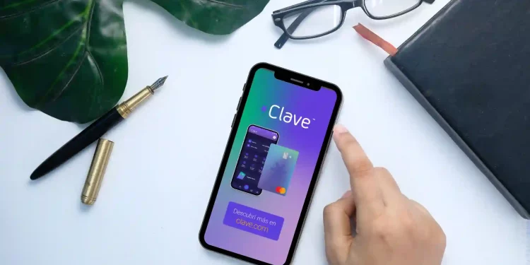 Clave unveils its new app to redefine Latin American consumer lending in 2022