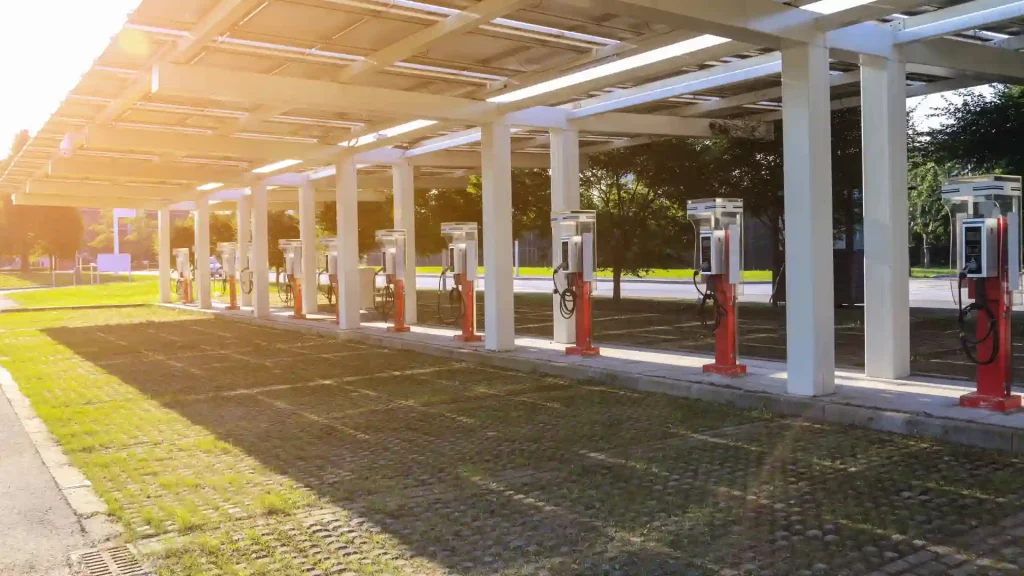 Europe: New Oxford Energy Super Hub Adept to Operate 42 Vehicles at Once