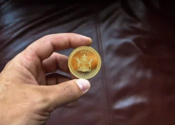 Zimbabwe launches gold coins as legal tender to tackle hyperinflation in 2022