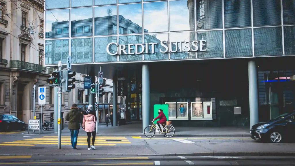 Credit Suisse shares fall 10% in Zurich Trading hitting a record low