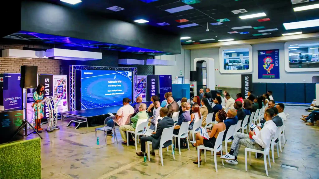 Samsung and Tshimologong Precinct commemorate fresh new graduates of the software skills development program ( Image : news.samsung.com )