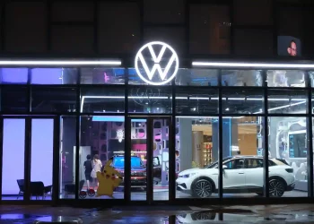 Volkswagen Group will invest $2.4 billion in China autonomous driving venture