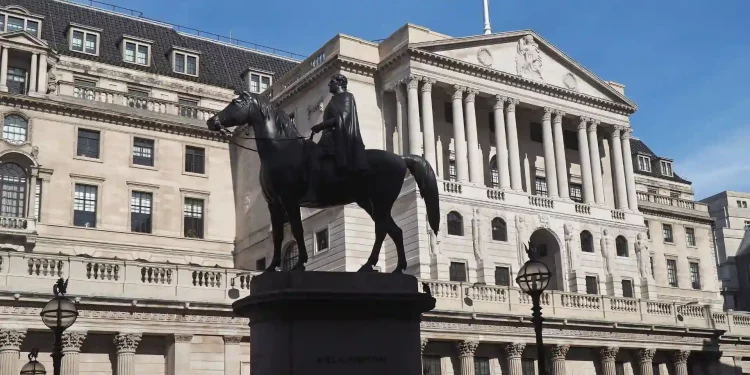 Bank Of England’s Bond Buying Intervention Concludes at £19.7bn, Gilt Yield at 4.825%