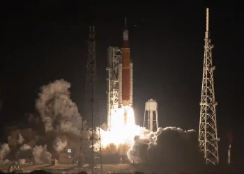 Artemis 1 soars up, igniting the dream of lunar exploration 50 years after Apollo (Photo Credit: NASA/Bill Ingalls)