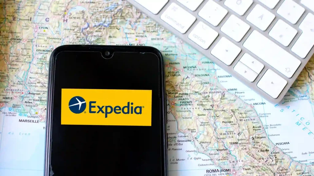 Expedia announces a positive outlook for travel leap in 2023 despite weak fourth-quarter profits