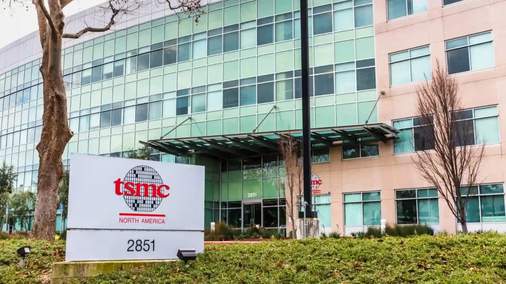 TSMC Shares Take a Dive After Buffett’s Berkshire Hathaway Sells $3.7 Billion Stake: A Surprising Stock Market Move