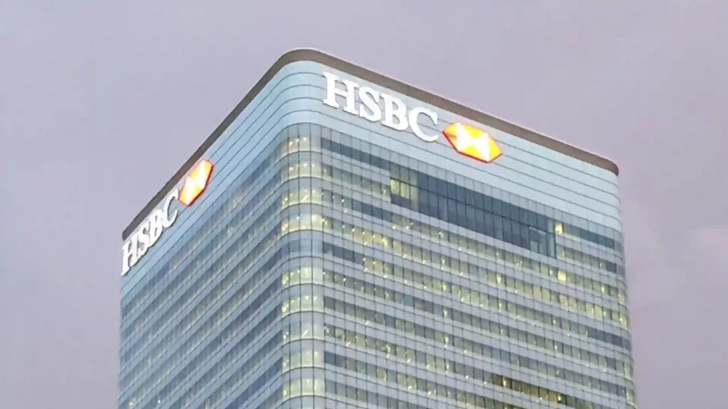 HSBC Signals a Peak In Windfall Profits Amid Interest Rates Hike HSBC logo on a skyscraper | Image: Pixabay
