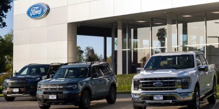 Ford’s Electric Vehicle Unit Forecasts $3 Billion Loss in 2023