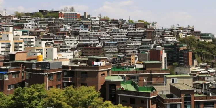 Housing Risk in South Korea Worsened Due to Bizarre $828 Billion Loan Market