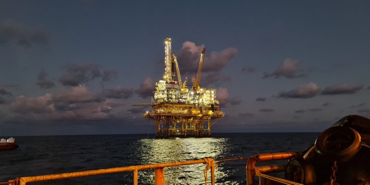 Offshore oil rig