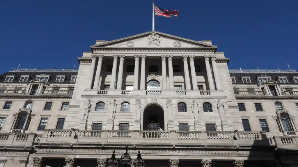Bank of England Governor Admits Rate Hike as Painful for Citizens