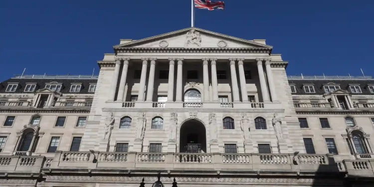 Bank of England Governor Admits Rate Hike as Painful for Citizens