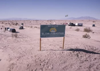 DJ Establishes a New Nation Called ‘Slowjamastan’ (Image source : @ABC10)
