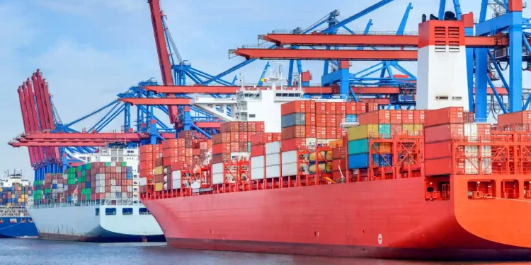Global Shipping Regulator Agrees To New Emissions Targets