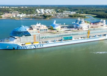Titanic’s Successor, Icon of the Seas – Meet the World’s Largest Cruise Ship